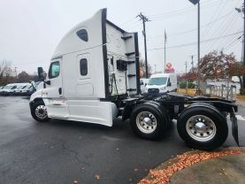 2017 FREIGHTLINER CASCADIA