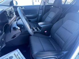 2017 KIA SPORTAGE SUV 4-CYL, GDI, 2.4 LITER LX SPORT UTILITY 4D