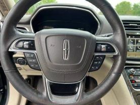 2017 Lincoln Continental - Image 13
