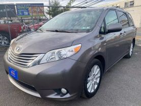 2017 TOYOTA SIENNA PASSENGER GRAY AUTOMATIC - Auto Spot