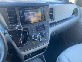 2017 TOYOTA SIENNA PASSENGER GRAY AUTOMATIC - Auto Spot