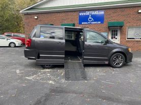 2015 CHRYSLER TOWN & COUNTRY VAN V6, 3.6 LITER TOURING MINIVAN 4D
