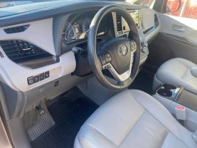 2017 TOYOTA SIENNA PASSENGER GRAY AUTOMATIC - Auto Spot