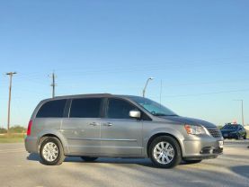 2015 CHRYSLER TOWN & COUNTRY VAN V6, 3.6 LITER TOURING MINIVAN 4D