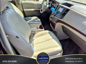 2013 TOYOTA SIENNA VAN V6, 3.5 LITER XLE MINIVAN 4D
