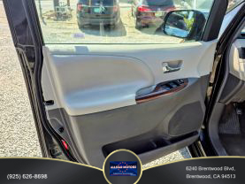 2013 TOYOTA SIENNA VAN V6, 3.5 LITER XLE MINIVAN 4D