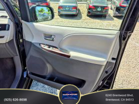 2013 TOYOTA SIENNA VAN V6, 3.5 LITER XLE MINIVAN 4D