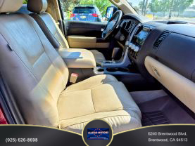 2010 TOYOTA TUNDRA CREWMAX PICKUP V8, 5.7 LITER LIMITED PICKUP 4D 5 1/2 FT