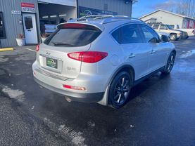 2015 INFINITI QX50 SUV V6, 3.7 LITER SPORT UTILITY 4D