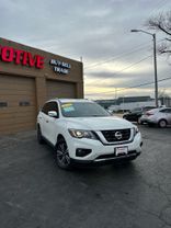 2017 NISSAN PATHFINDER