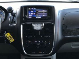 2015 CHRYSLER TOWN & COUNTRY VAN V6, 3.6 LITER TOURING MINIVAN 4D