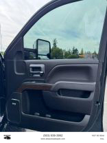 2019 GMC SIERRA 3500 HD CREW CAB PICKUP V8, TURBO DIESEL, 6.6 LITER DENALI PICKUP 4D 6 1/2 FT