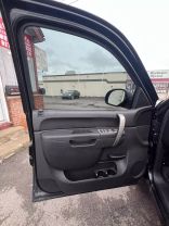 2011 CHEVROLET SILVERADO 1500 CREW CAB PICKUP V8, FLEX FUEL, 5.3 LITER LT PICKUP 4D 5 3/4 FT