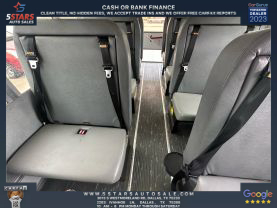 2005 CHEVROLET EXPRESS CUTAWAY CAB CHASSIS V8, 6.0 LITER VAN CAB-CHASSIS 2D