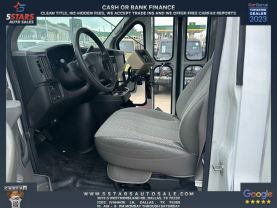 2005 CHEVROLET EXPRESS CUTAWAY CAB CHASSIS V8, 6.0 LITER VAN CAB-CHASSIS 2D