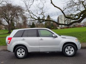2010 SUZUKI GRAND VITARA SUV 4-CYL, 2.4 LITER PREMIUM SPORT UTILITY 4D