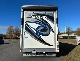 Used 2017 THOR MOTOR COACH OUTLAW TOY HAULER CLASS A - 37RB - LA Auto Star located in Virginia Beach, VA