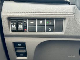2018 HONDA ODYSSEY PASSENGER V6, I-VTEC, 3.5 LITER EX-L W/NAVIGATION & RES MINIVAN 4D