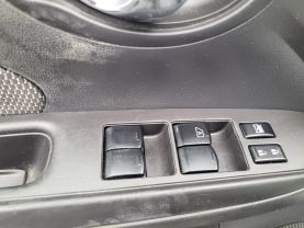 2016 NISSAN VERSA