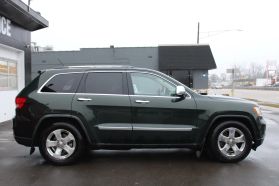 2011 JEEP GRAND CHEROKEE SUV V8, 5.7 LITER OVERLAND SPORT UTILITY 4D
