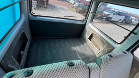 1998 MAZDA SCRUM VAN F6A STAND OFF