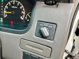 1998 NISSAN ELGRAND VAN VG33E V