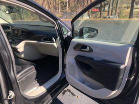 2020 CHRYSLER VOYAGER VAN V6, 3.6 LITER LXI MINIVAN 4D