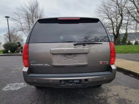 2011 GMC YUKON XL 1500 SUV V8, FLEX FUEL, 5.3 LITER SLT SPORT UTILITY 4D