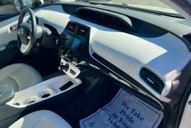 2017 TOYOTA PRIUS HATCHBACK 4-CYL, HYBRID, 1.8 LITER TWO ECO HATCHBACK 4D