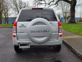 2010 SUZUKI GRAND VITARA SUV 4-CYL, 2.4 LITER PREMIUM SPORT UTILITY 4D