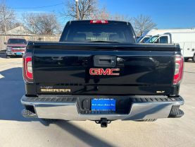 2018 GMC SIERRA 1500 CREW CAB PICKUP V8, ECOTEC3, 5.3 LITER SLT PICKUP 4D 5 3/4 FT