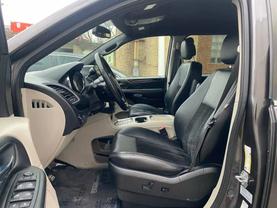 2017 DODGE GRAND CARAVAN PASSENGER PASSENGER GRAY AUTOMATIC - Auto Spot