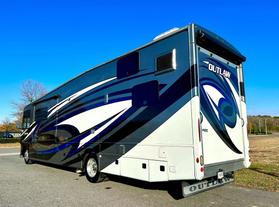 Used 2017 THOR MOTOR COACH OUTLAW TOY HAULER CLASS A - 37RB - LA Auto Star located in Virginia Beach, VA