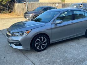 2017 Honda Accord - Image 9