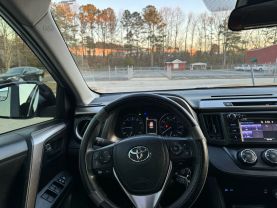 2018 Toyota Rav4 - Image 14