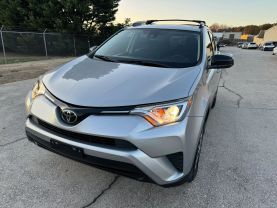 2018 Toyota Rav4 - Image 2