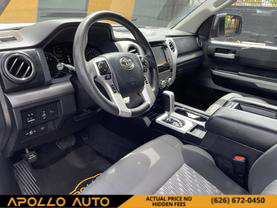 2020 TOYOTA TUNDRA DOUBLE CAB PICKUP V8, 5.7 LITER SR5 PICKUP 4D 6 1/2 FT