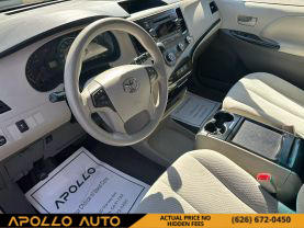 2011 TOYOTA SIENNA VAN V6, 3.5 LITER LE MINIVAN 4D