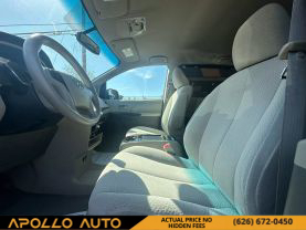 2011 TOYOTA SIENNA VAN V6, 3.5 LITER LE MINIVAN 4D