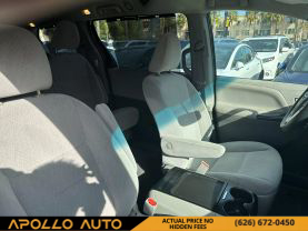 2015 TOYOTA SIENNA VAN V6, 3.5 LITER LE MINIVAN 4D