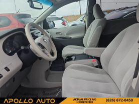 2011 TOYOTA SIENNA VAN V6, 3.5 LITER LE MINIVAN 4D