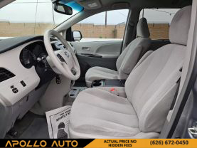 2011 TOYOTA SIENNA VAN V6, 3.5 LITER LE MINIVAN 4D