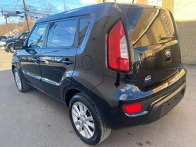 2013 KIA SOUL WAGON BLACK AUTOMATIC - Auto Spot