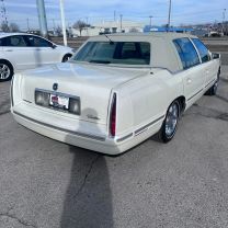 1997 CADILLAC DEVILLE SEDAN V8, 4.6 LITER SEDAN 4D