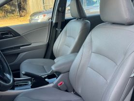 2017 Honda Accord - Image 16
