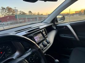 2018 Toyota Rav4 - Image 20
