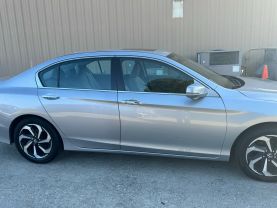 2017 Honda Accord - Image 6