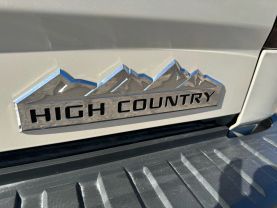2015 CHEVROLET SILVERADO 1500 CREW CAB PICKUP V8, ECOTEC3, 5.3 LITER HIGH COUNTRY PICKUP 4D 5 3/4 FT