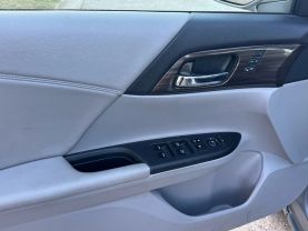 2017 Honda Accord - Image 19
