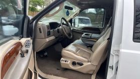 2004 Ford F250 Super Duty Crew Cab - Image 11